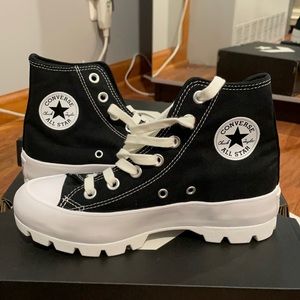 Women’s size 5 Converse- NEVER WORN